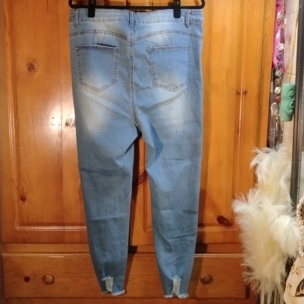 Jeans - Picture 3 of 3